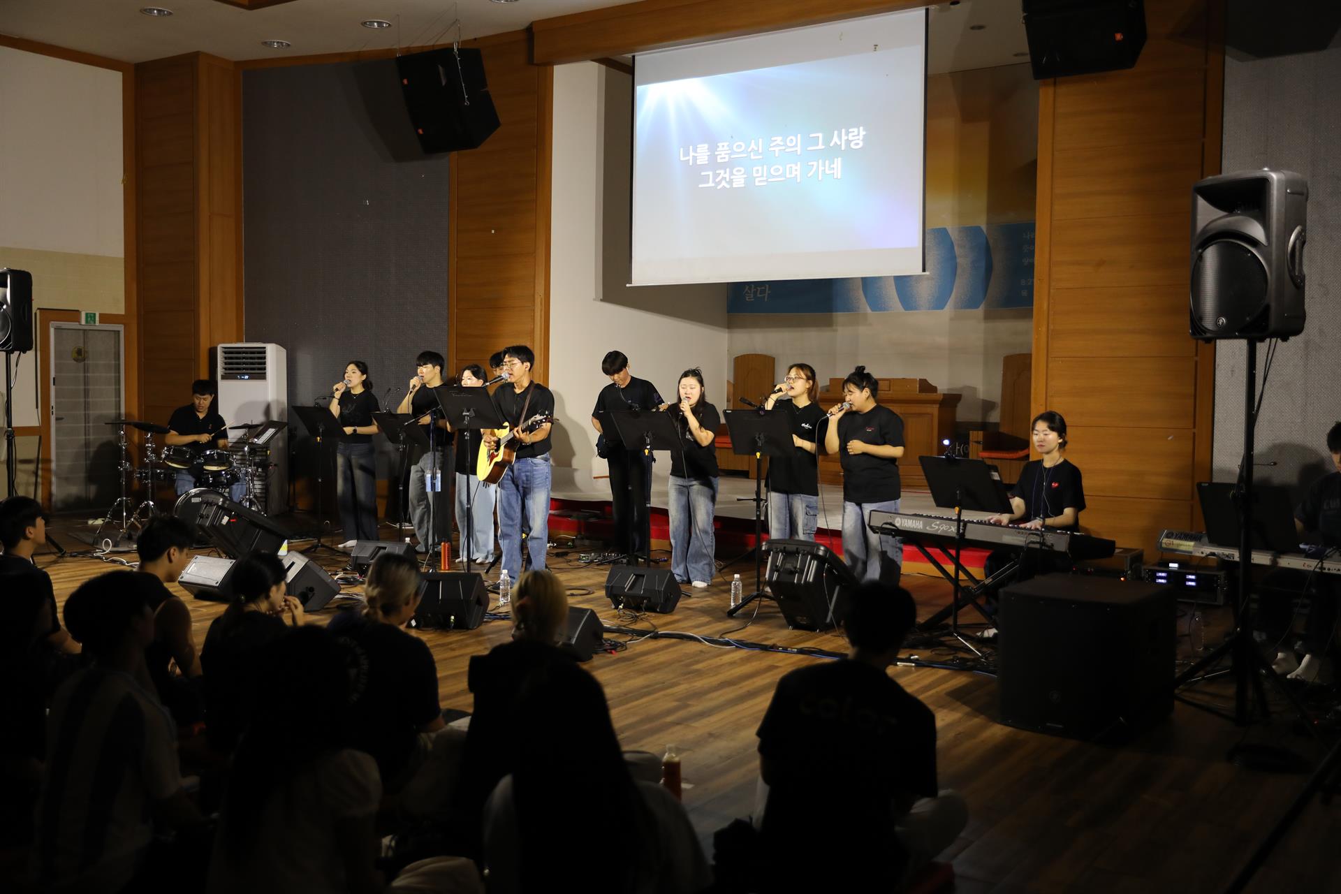 2V4A5523.JPG 2V4A5523.JPG