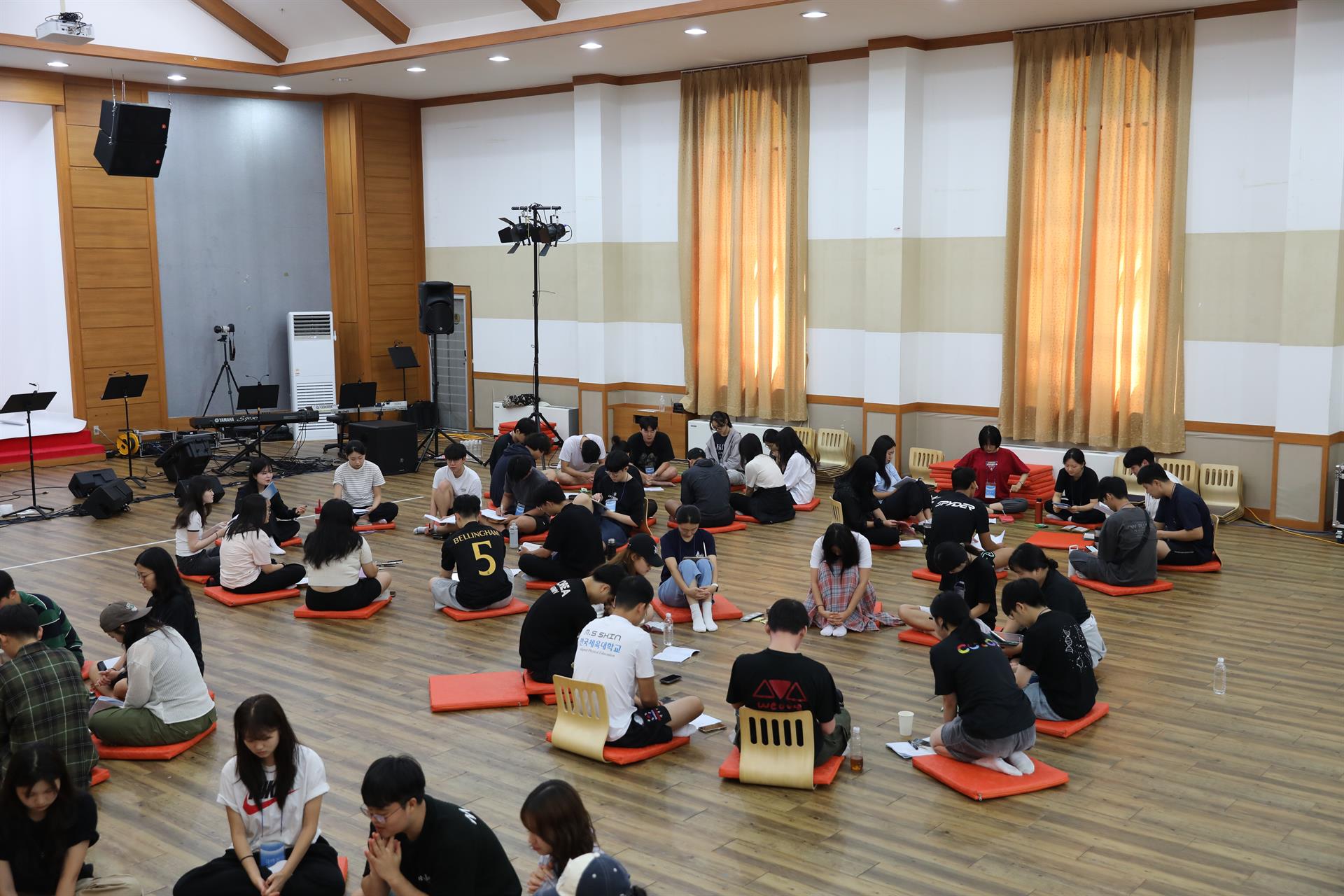 2V4A5605.JPG 2V4A5605.JPG