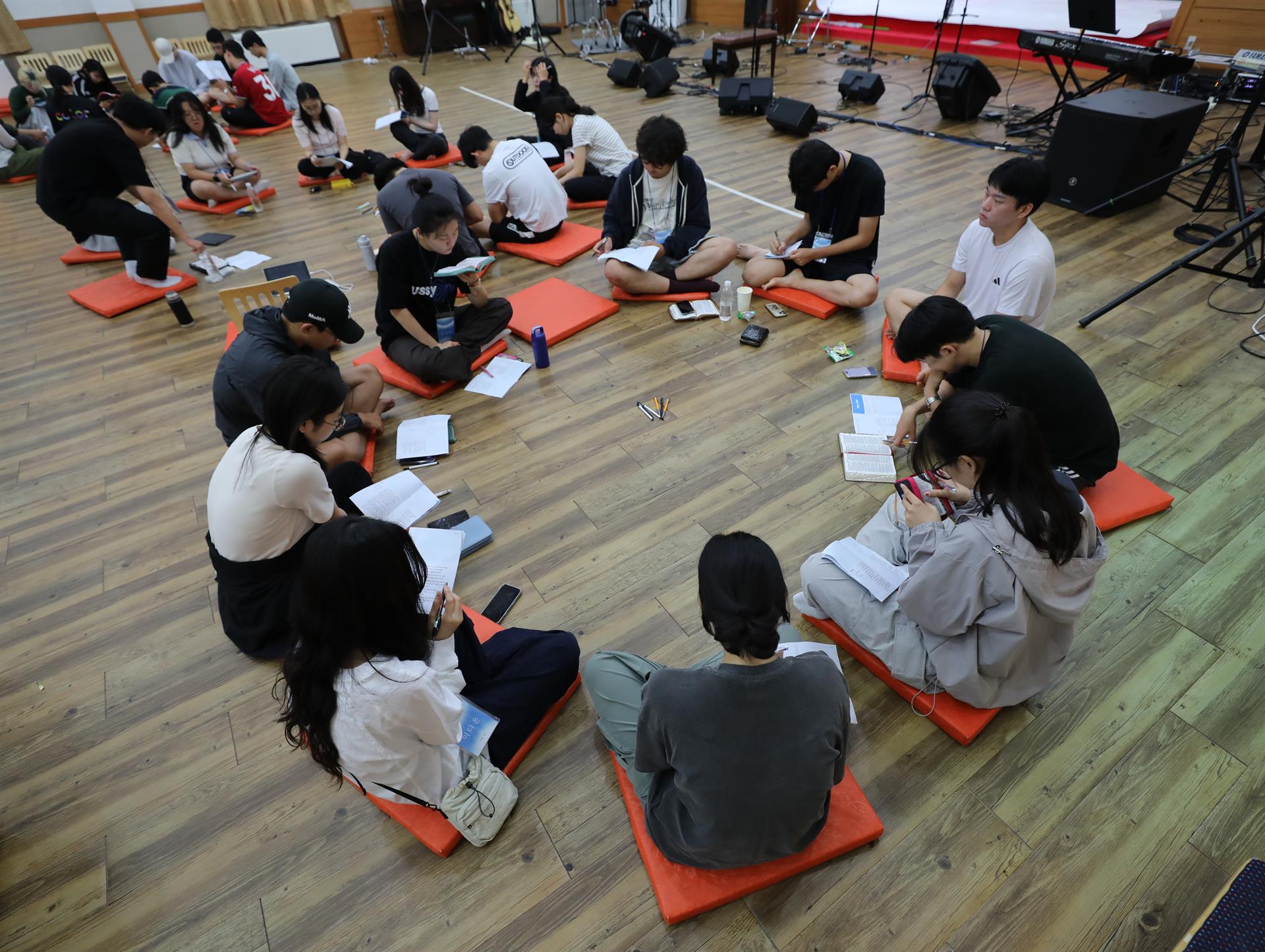 2V4A5621.JPG 2V4A5621.JPG