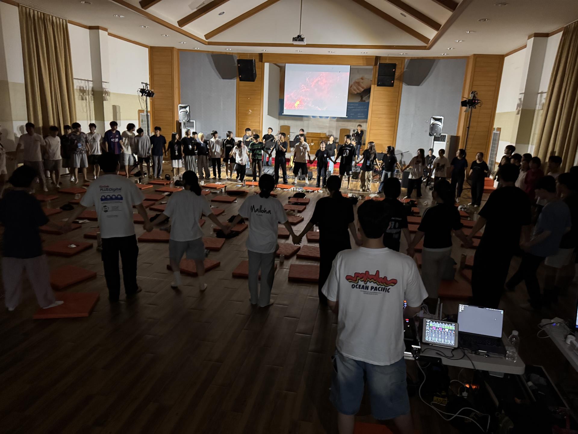 IMG_9884.JPG IMG_9884.JPG