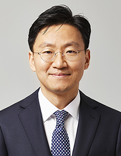 이승구 담임목사 명암사진.jpg 이승구 담임목사 명암사진.jpg