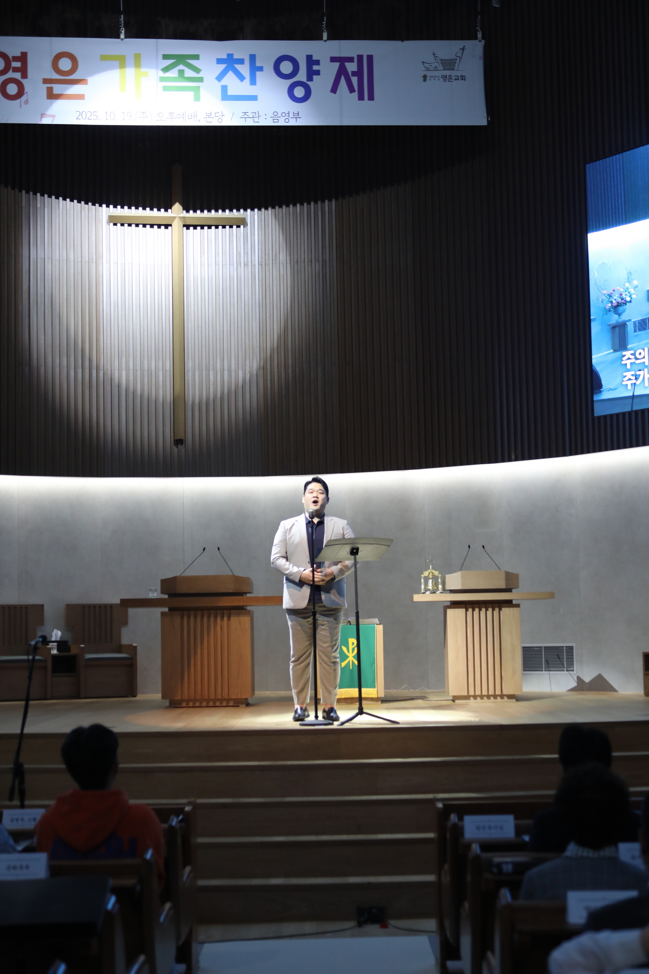 S2V4A7864.jpg S2V4A7864.jpg