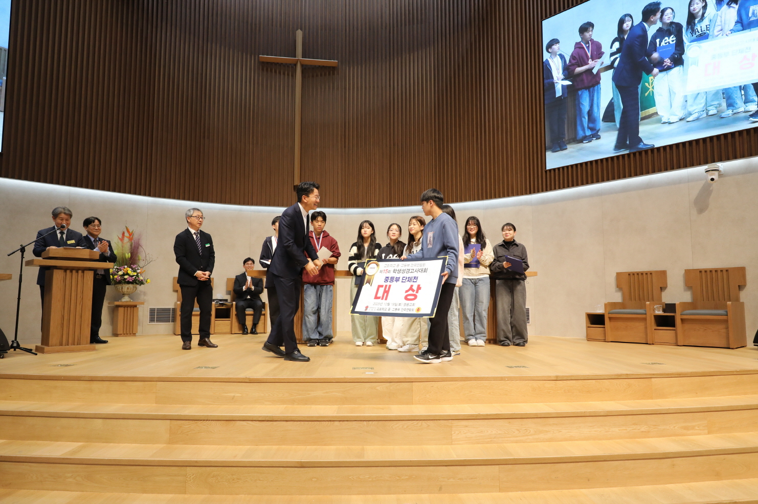 S2V4A8824.jpg S2V4A8824.jpg